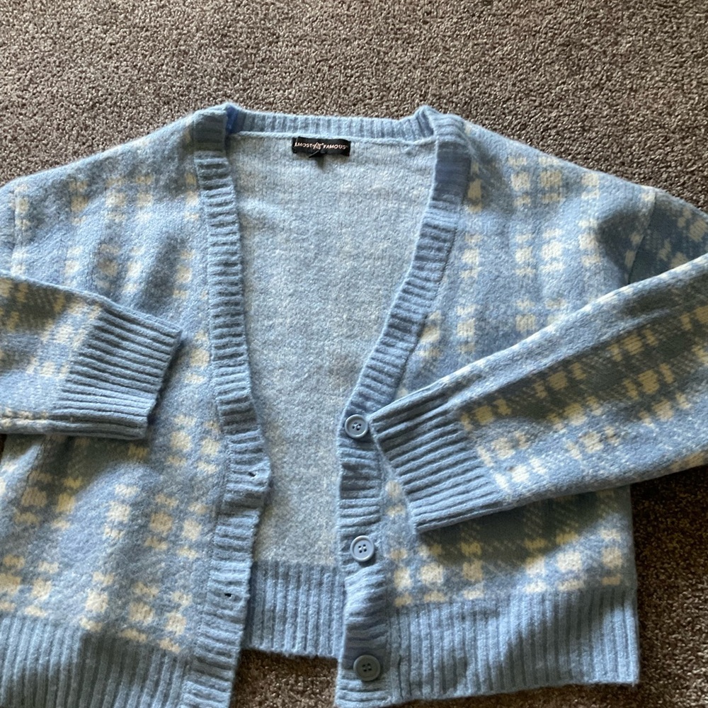Sweater - Picture 2 of 6